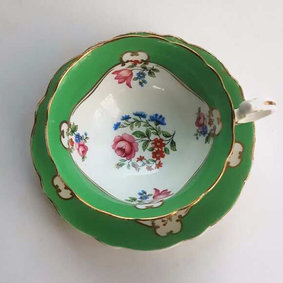 Aynsley Emerald Green Flowers Roses B3052 Pattern Teacup & Saucer England 1930s - Picture 4 of 12